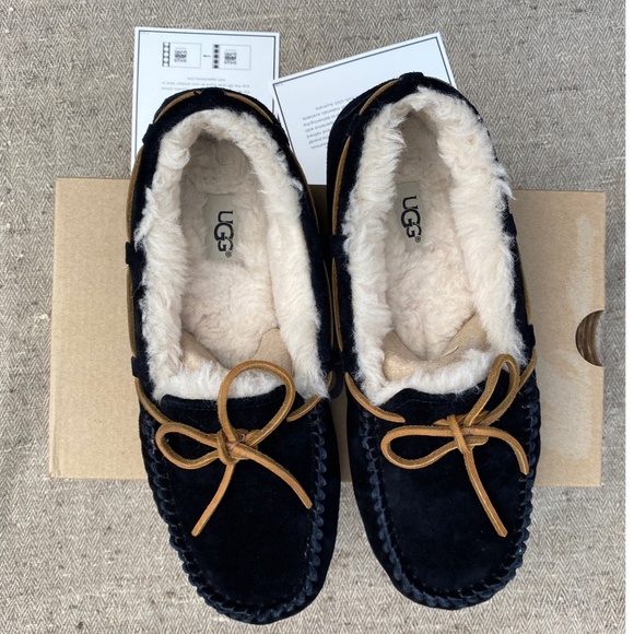 UGG Black Women's Slippers - Picture 8 of 12